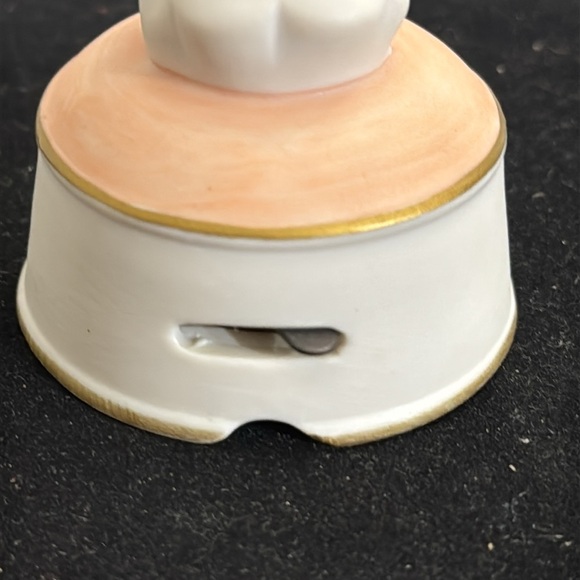 Vintage Lefton's Musical Treasures "Angel of the Month" figurine for March - Picture 3 of 8